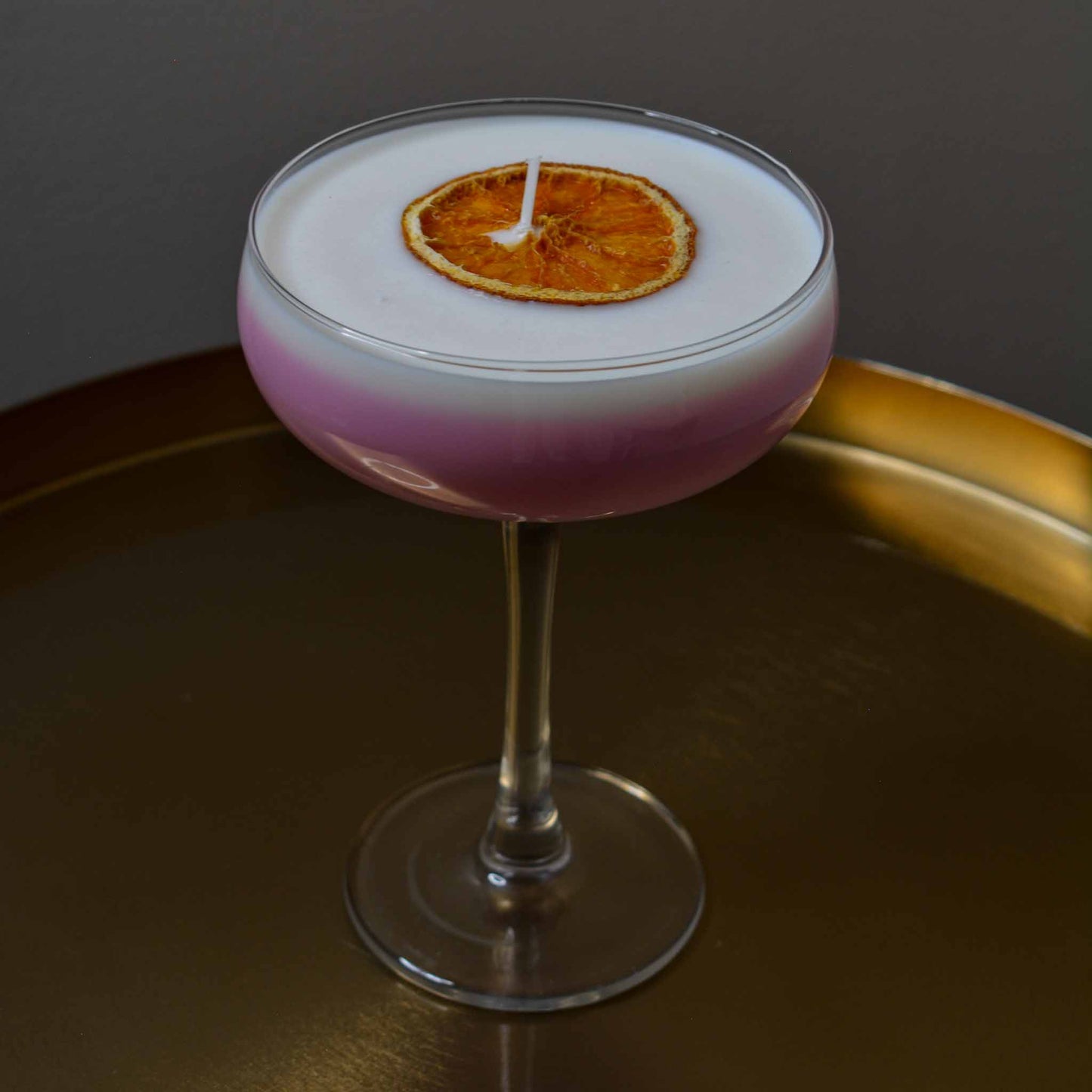 Cocktailkaars Pornstar Martini geel, sojawas kaars in martiniglas. Decoratie en kaarsen in huis.
