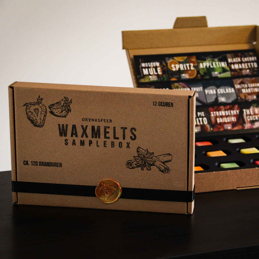 Cocktail waxmelts proefpakket met 12 geuren. Sojawas waxmelts geïnspireerd op bekende cocktails zoals Mojito, Pornstar Martini en Amaretto Sour.