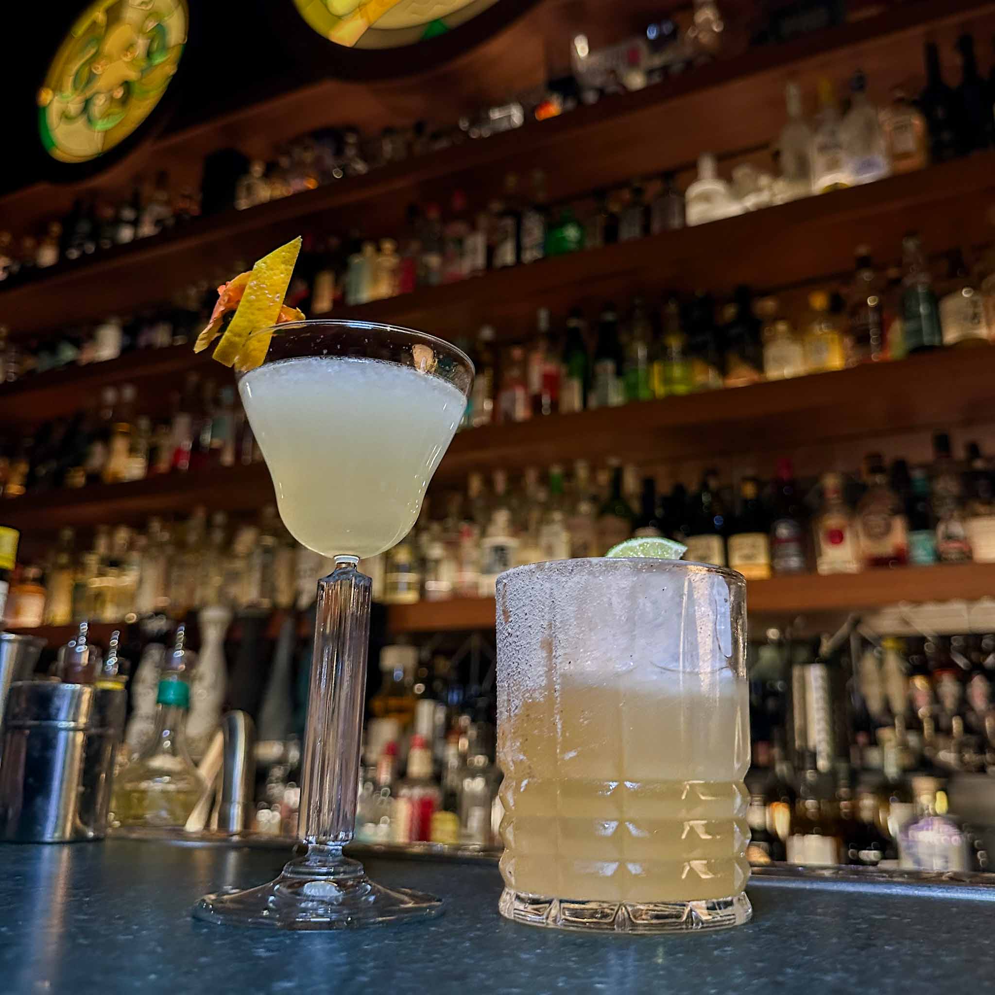 Flying Dutchmen Cocktails, Amsterdam: klassieke cocktailbar met professionele bartenders