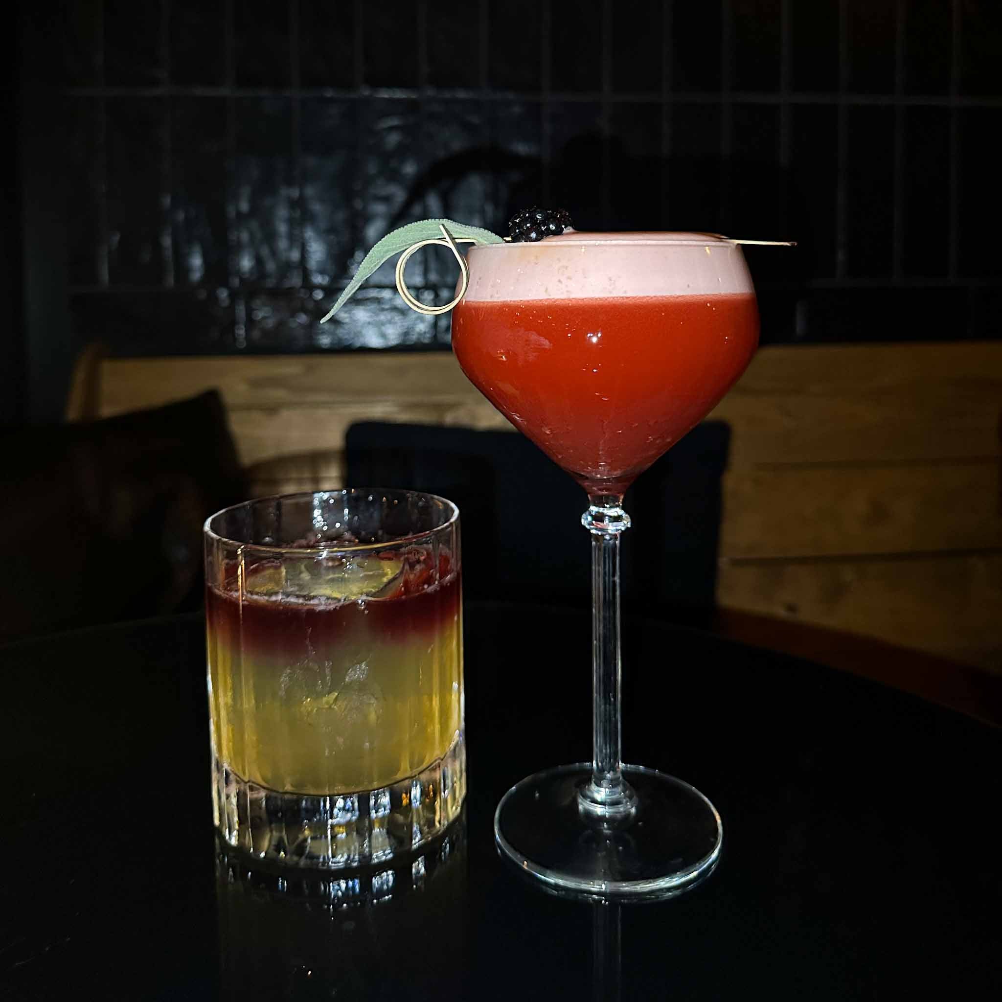 Cocktails drinken in Eindhoven. Cocktail Hotspots, The Black Cat. Cocktailbar Eindhoven Brabant
