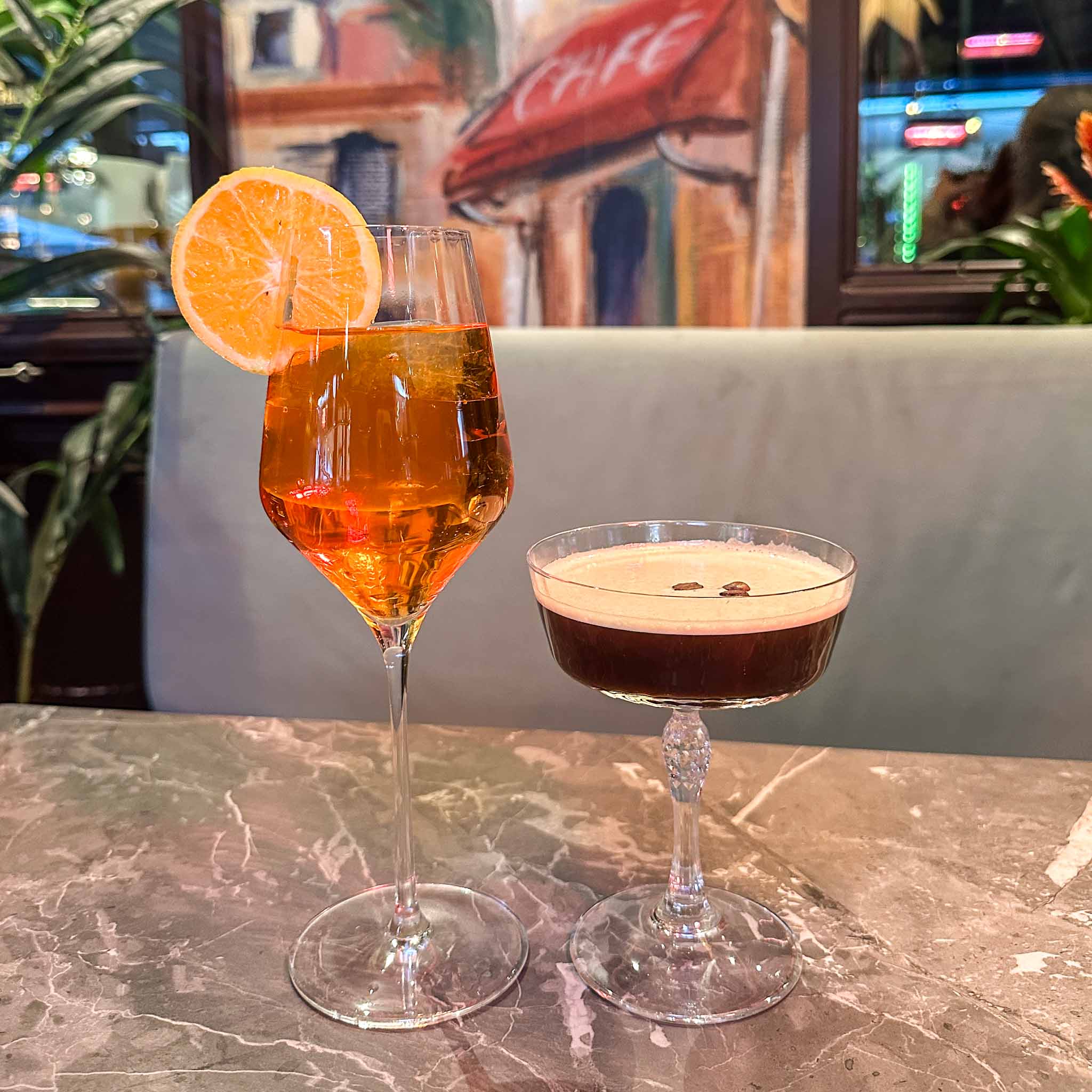 Cocktails drinken in Hengelo. Cocktail Hotspots, De Hoptimist. Cocktailbar Twente Overijsel