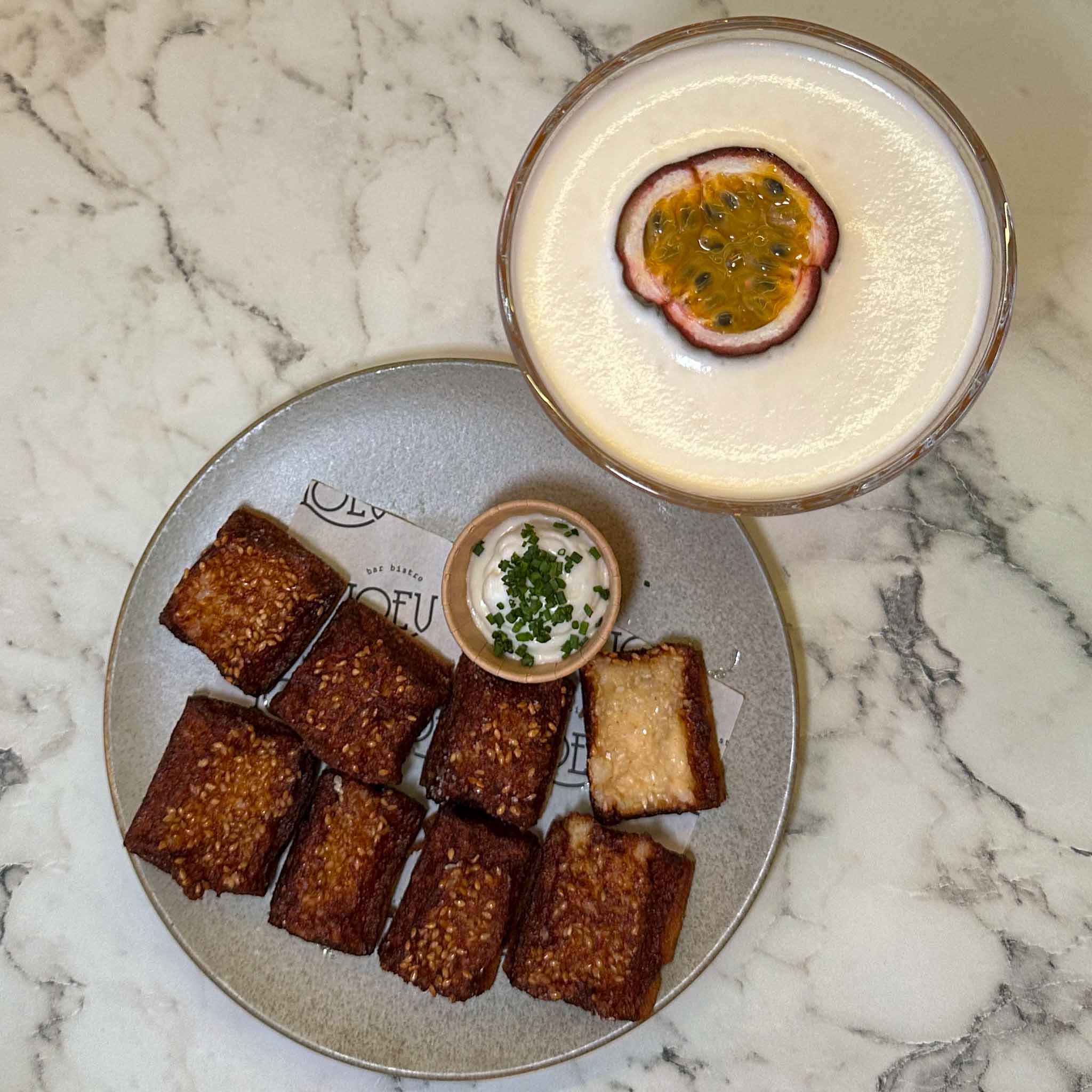 Cocktails drinken in Hengelo. Cocktail Hotspots, Loev. Cocktailbar Twente Overijsel