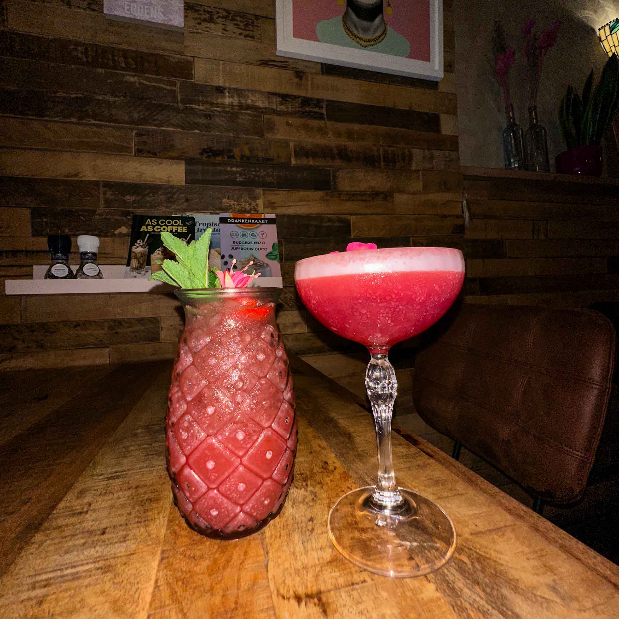 Cocktails drinken in Roermond. Cocktail Hotspots, Juffrouw Coco & Burgers enzo. Cocktailbar Roermond Limburg