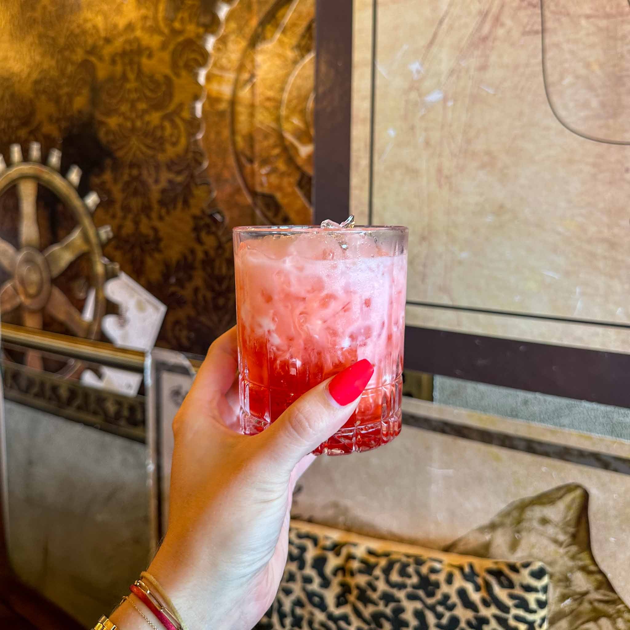 Cocktails drinken in Scheveningen. 
Cocktail Hotspots: Steam 
Cocktailbar in de badplaats scheveningen 